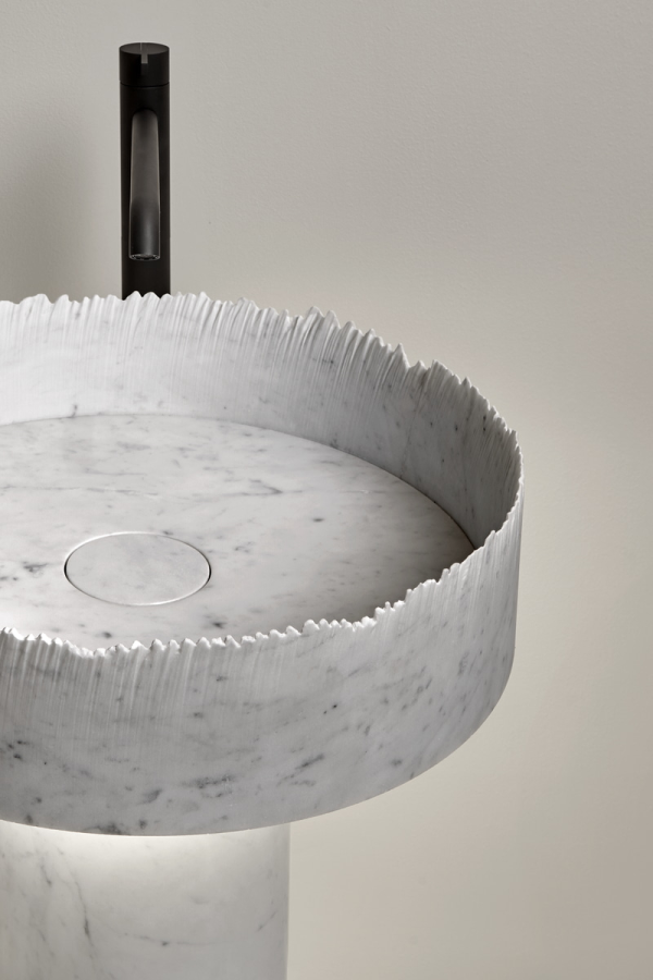 Раковина Antonio Lupi Flow, напольная, Ø470xH850 мм, со светодиодной подсветкой, мрамор Bianco Carrara - изображение 4