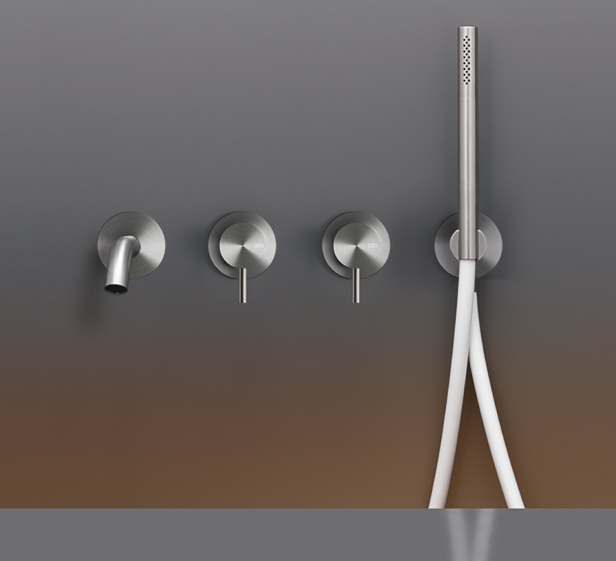 Смеситель CeaDesign Milo360, настенный, на 4 отверстия, излив, с ручным душем Ø18 мм, шланг в цвете Quartz Grey, внешняя часть, цвет сталь сатинированная