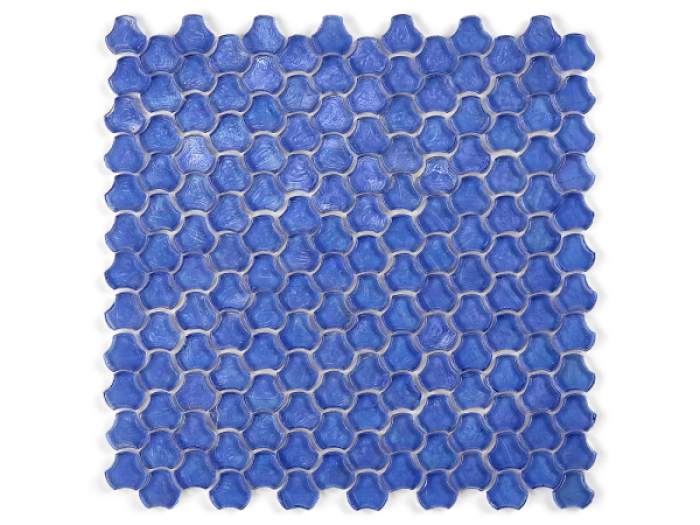 На изображении товар Sicis Стеклянная мозаика Clover Lobelia chips size 25 mm sheet-size 286x283 mm от официального представителя в Москве