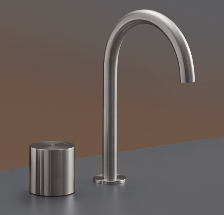 Смеситель для раковины CEA Design Opus, прогрессивный, на 2 отверстия, поворотный излив H. 245 мм, сталь, цвет сатинированное светлое золото - изображение 1