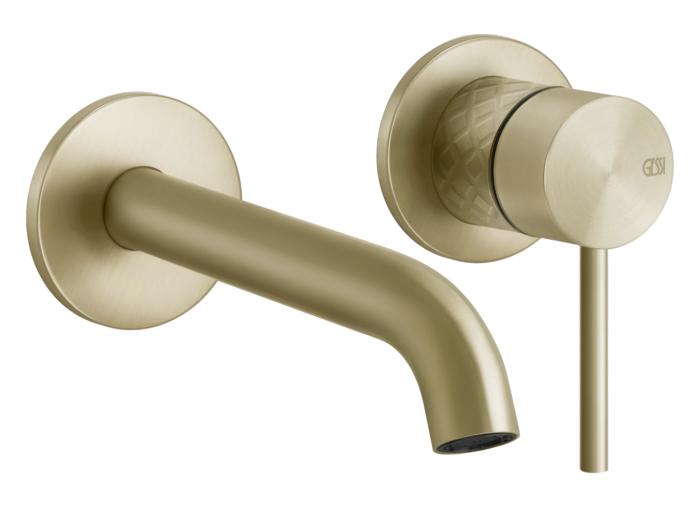 На изображении товар Смеситель для раковины Gessi316, настенный с длинным изливом, без донного клапана, внешние части, цвет Brass Brushed PVD от официального представителя в Москве