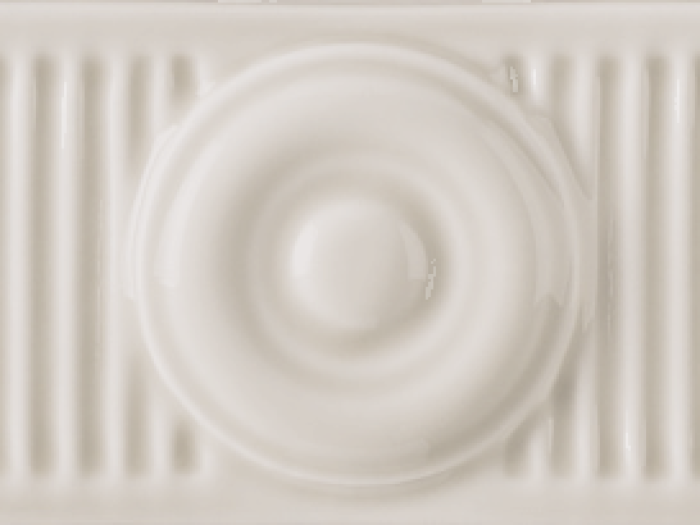 На изображении товар CERAMICHE GRAZIA Бордюр NEW CLASSIC URBE 5,5X26 MAUVE от официального представителя в Москве