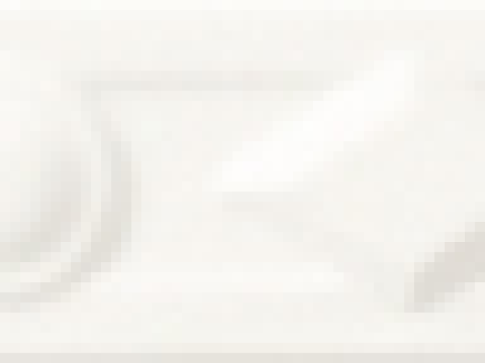 На изображении товар CERAMICHE GRAZIA Бордюр ELECTA DIAMANTATO 3X20 BIANCO MATT от официального представителя в Москве