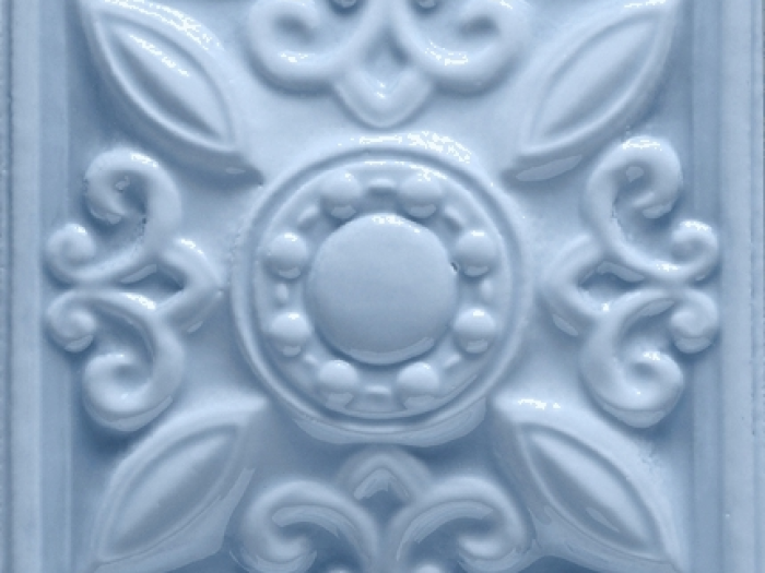 На изображении товар CERAMICHE GRAZIA Декор ESSENZE NEOCLASSICO 13X13 GENZIANA от официального представителя в Москве