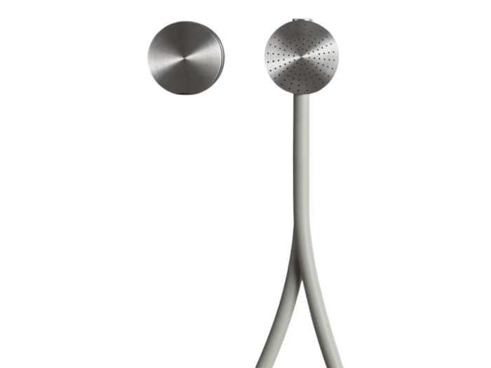 На изображении товар Смеситель для душа CeaDesign Giotto Plus, настенный, ручной душ Ø65 мм, шланг в цвете Silk Grey, внешняя часть, цвет сатинированная сталь от официального представителя в Москве