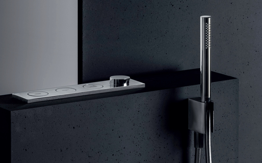 Ручной душ Zucchetti Shower, настенный: лейка, шланговое подсоединение со встроенным держателем, цвет Brushed Metal Black - изображение 1