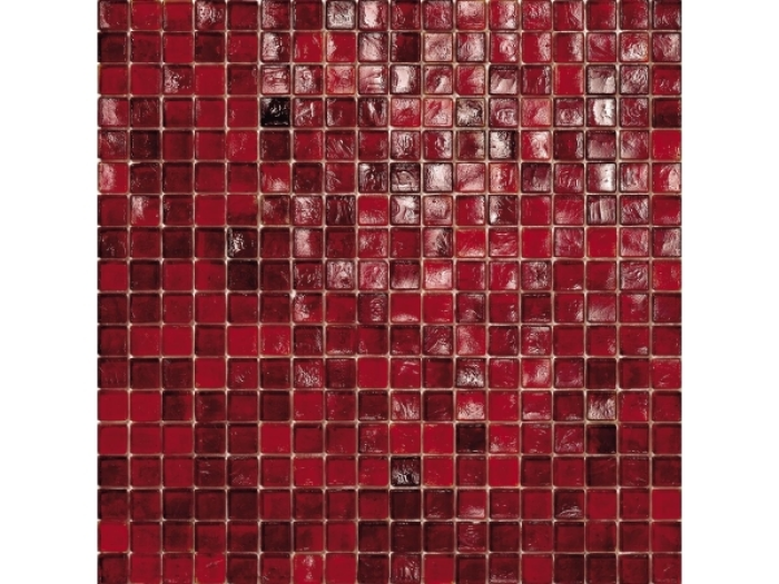 На изображении товар Sicis Стеклянная мозаика Waterglass Crimson 40 chips size 10х10 mm sheet size 295x295 mm от официального представителя в Москве