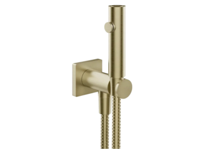 На изображении товар Гигиенический душ Gessi Rilievo, с лейкой, шлангом, шланговым подсоединением и держателем лейки, ширина 60 мм, цвет Brushed Brass PVD от официального представителя в Москве