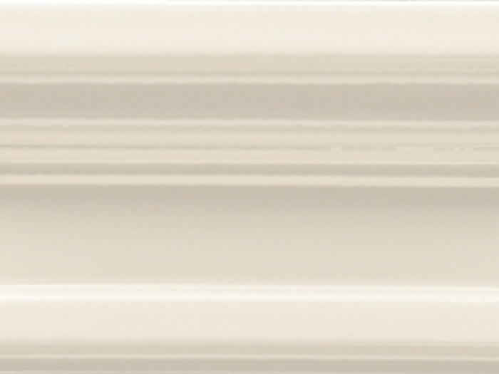 На изображении товар CERAMICHE GRAZIA Бордюр ESSENZE CAPITELLO 7,5X13 PRIMULA от официального представителя в Москве