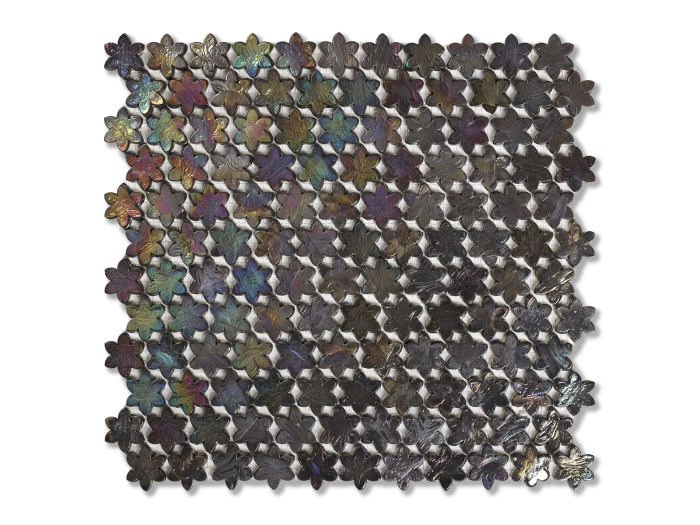 На изображении товар Sicis Смальтовая мозаика Petites Fleurs F06 Magnolia sheet-size 316x293 mm от официального представителя в Москве