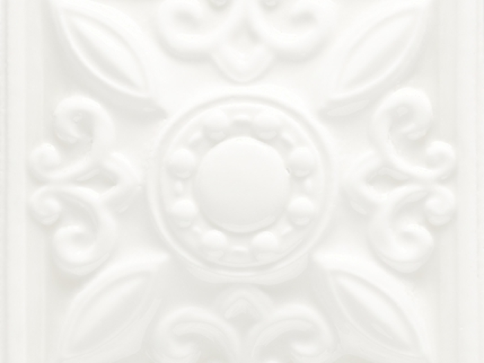 На изображении товар CERAMICHE GRAZIA Декор ESSENZE NEOCLASSICO 13X13 ICE от официального представителя в Москве