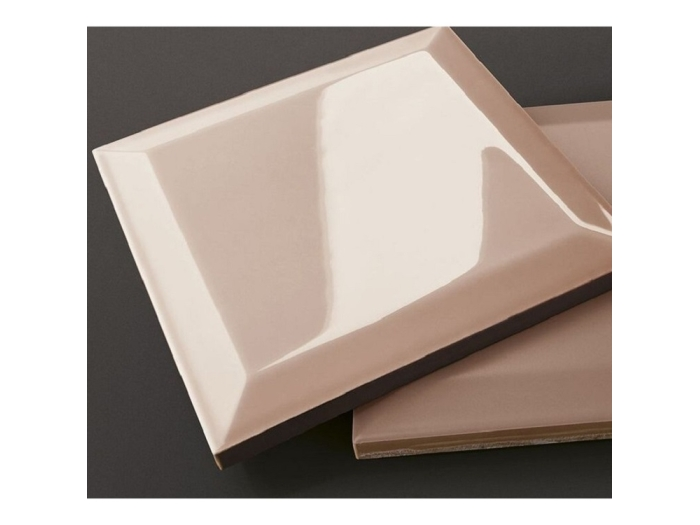 На изображении товар Etruria Керамическая плитка VICTORIA 15X15 Diamantato Beige от официального представителя в Москве