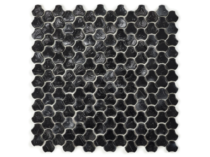 На изображении товар Sicis Стеклянная мозаика Clover Blackened chips size 25 mm sheet-size 286x283 mm от официального представителя в Москве
