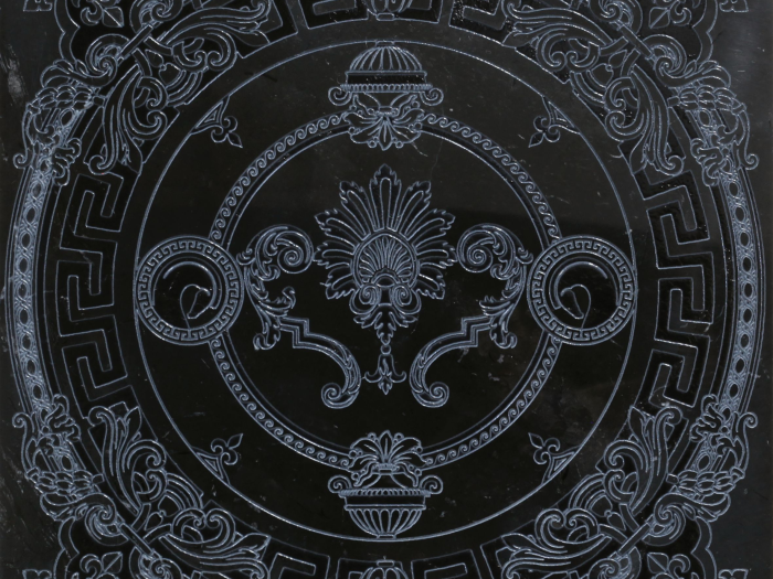 На изображении товар Akros Venezia Камень Luxurious Hellenic DIM Nero Marquinia Grey 40X40X1 от официального представителя в Москве