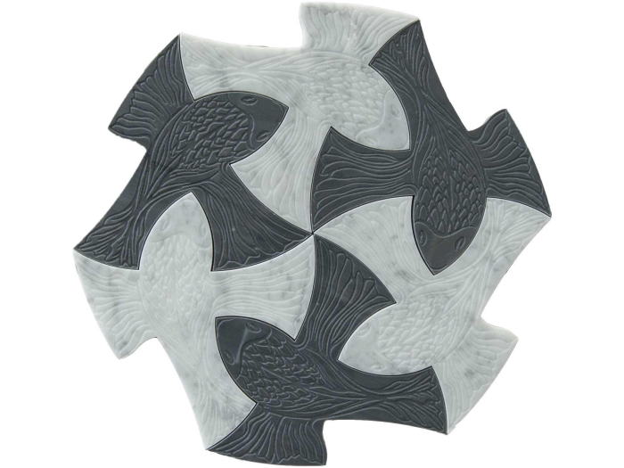 На изображении товар Akros Venezia Камень Artworks collection 2017 Escher Inspiration Infinite Fish LN Bianco carrara - Bardiglio etched 38x38x1 от официального представителя в Москве