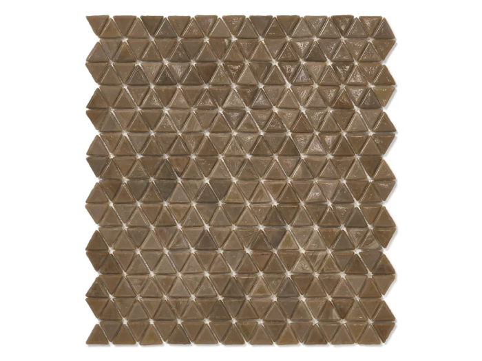 На изображении товар Sicis Смальтовая мозаика Trigono Mosaic Cannella chips size 19x21 mm sheet-size 284x300 mm от официального представителя в Москве