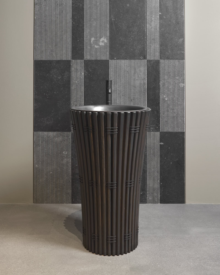 Раковина с пьедесталом Antonio Lupi Ramses, напольная, Ø495xH855 мм, чаша в отделке Bronze Dark Patina, деревянные рейки Frassino Moka - изображение 1