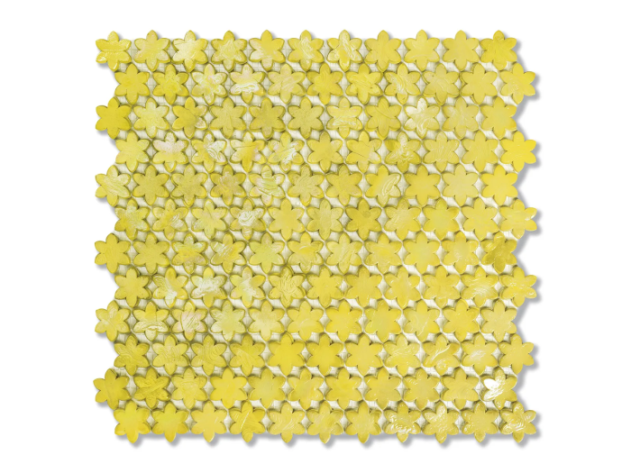 На изображении товар Sicis Смальтовая мозаика Petites Fleurs F07 Saffron sheet-size 316x293 mm от официального представителя в Москве