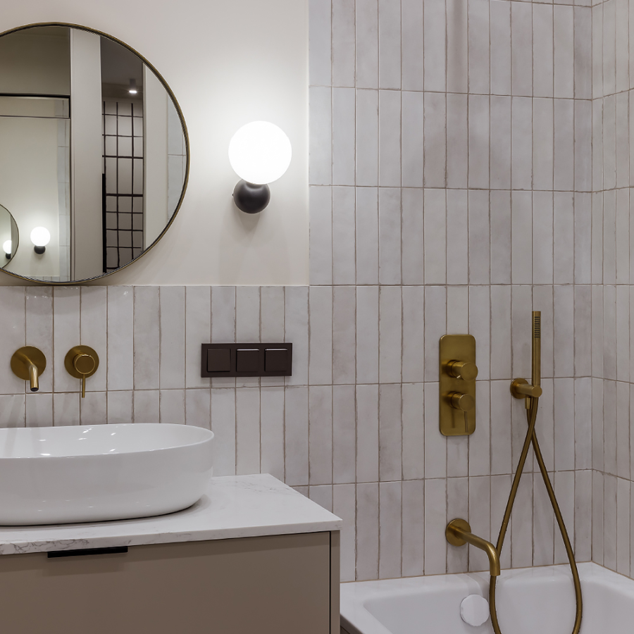 Смеситель встраиваемый Carlo Frattini Spillo Up  с переключателем на 2/3 источника, внешняя часть, цвет чёрный хром брашированный - изображение 3