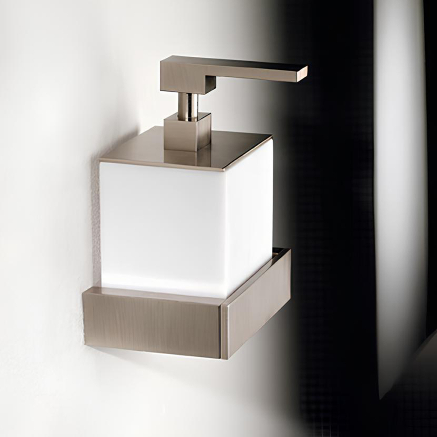 Дозатор для жидкого мыла Gessi Rettangolo, настенный, цвет Finox Brushed Nickel - изображение 1