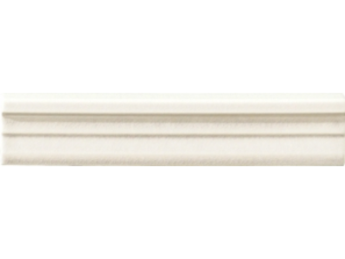 На изображении товар CERAMICHE GRAZIA Бордюр IMPRESSIONS TORO 5,5X27,9 WHITE от официального представителя в Москве