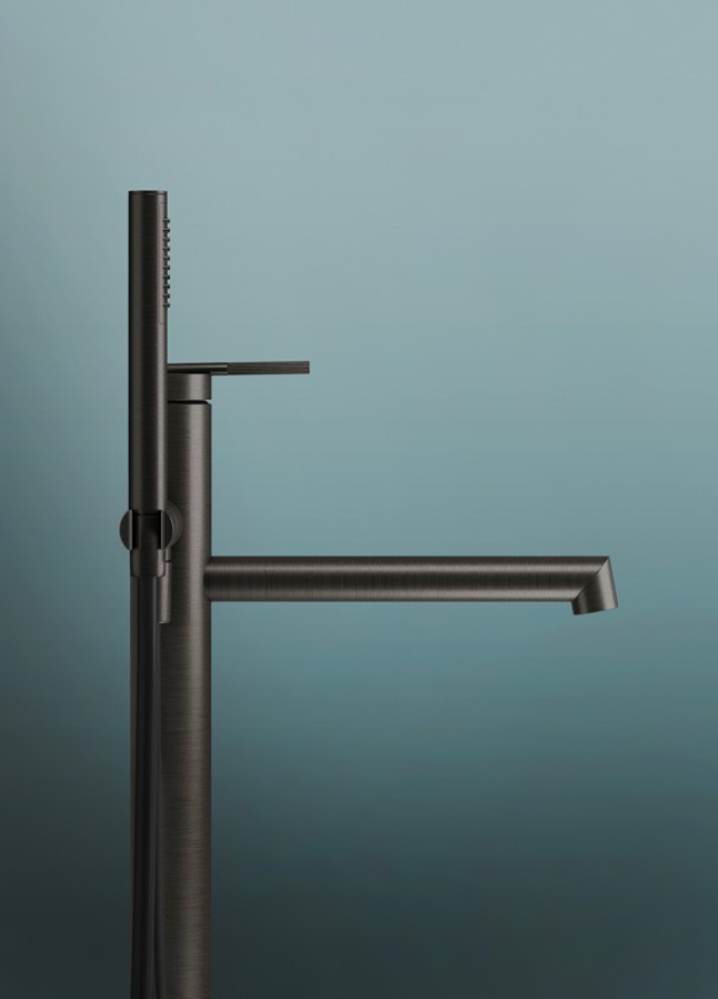 Смеситель для ванны Gessi Ingranaggio, напольный, с ручным душем, встраиваемый, цвет Matte Black - изображение 1