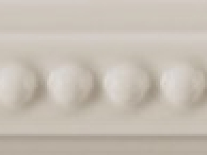 На изображении товар CERAMICHE GRAZIA Бордюр NEW CLASSIC DAISY 2X26 TORTORA от официального представителя в Москве