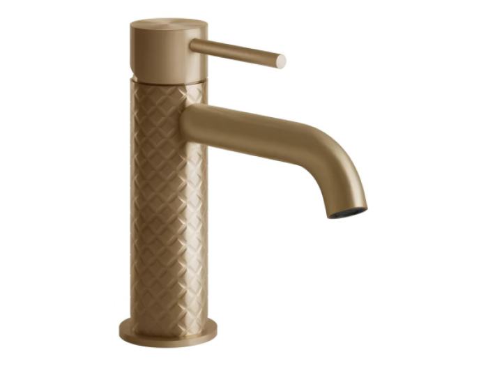 На изображении товар Смеситель для раковины Gessi316, однорычажный, без донного клапан, цвет Warm Bronze Brushed PVD от официального представителя в Москве