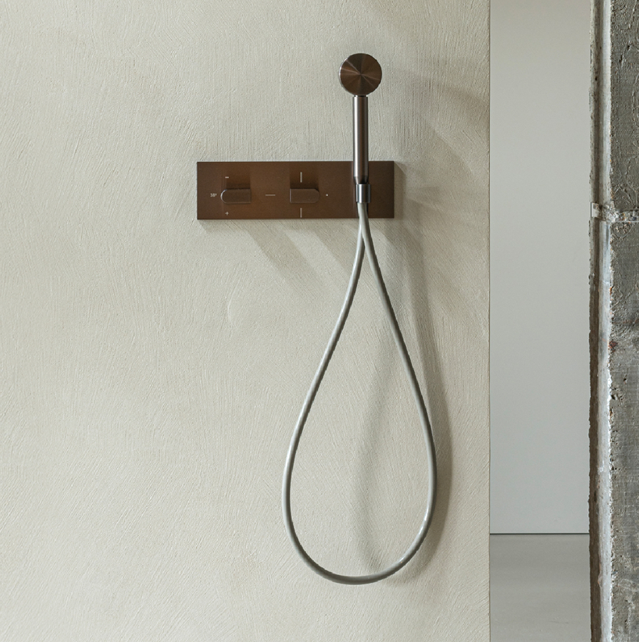 Термостат CeaDesign Sixty, настенный, ручной душ Ø70 мм, шланг в цвете Quartz Grey, Acqua Stop, внешняя часть, сталь, цвет Black Ivory Satin - изображение 1