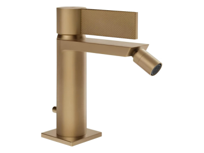 На изображении товар Смеситель для биде Gessi Inverso, однорычажный, с донным клапаном и соединительными шлангами, Н-156 мм, цвет Warm Bronze Brushed PVD от официального представителя в Москве