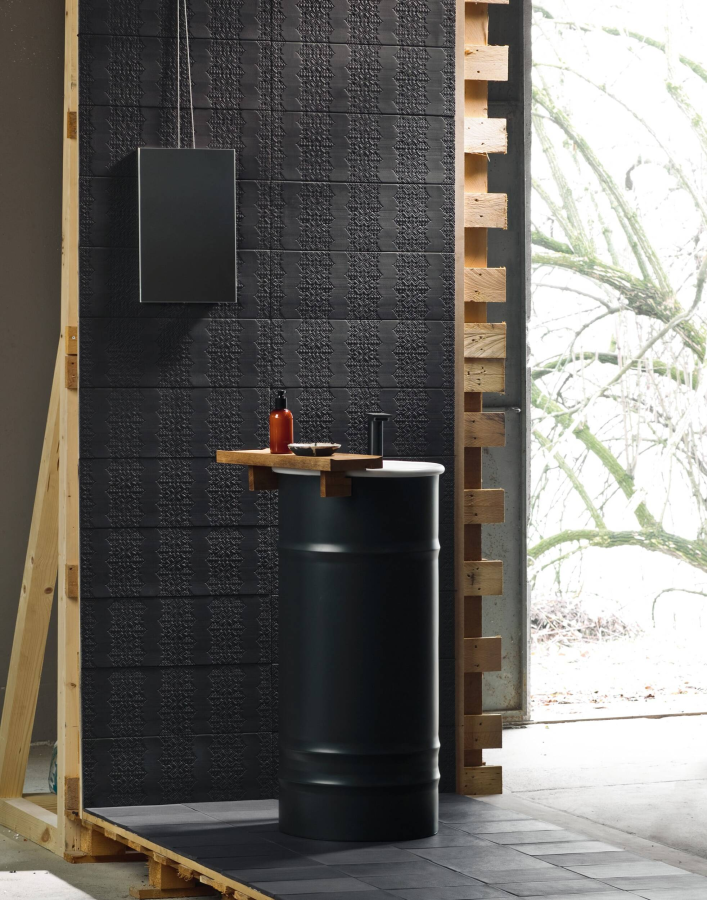 Mutina Керамогранит Bas Relief Garland Relief Nero 18x54 - изображение 3