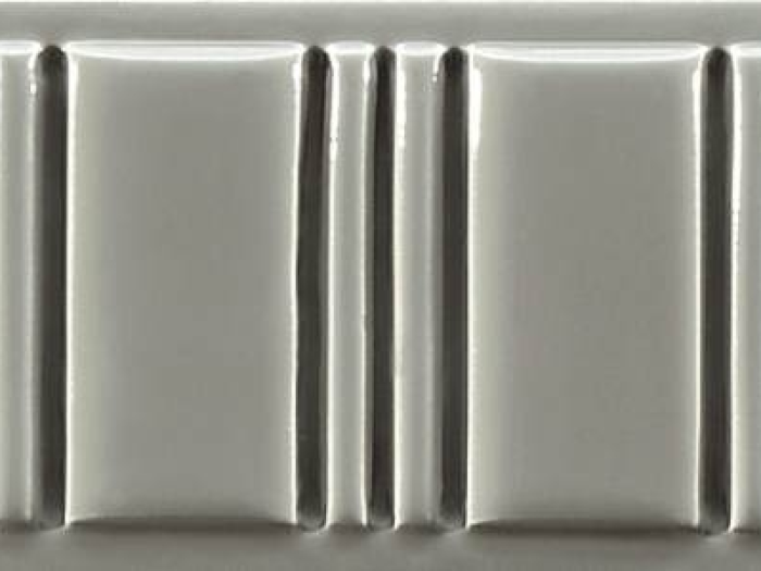 На изображении товар CERAMICHE GRAZIA Бордюр FORMAE PANTHEON 6,5X26 STEEL от официального представителя в Москве