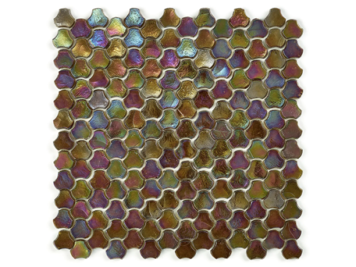 На изображении товар Sicis Стеклянная мозаика Clover Tangold chips size 25 mm sheet-size 286x283 mm от официального представителя в Москве