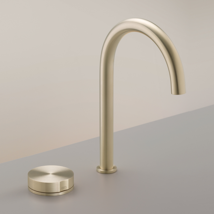 Смеситель для раковины CEA Design Giotto, прогрессивный, на 2 отверстия, поворотный излив, h-245 мм, цвет сатинированное светлое золото - изображение 1