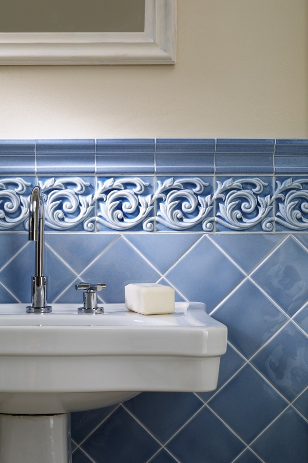 CERAMICHE GRAZIA Декор ESSENZE VOLUTA 13X13 GELSOMINO - изображение 1