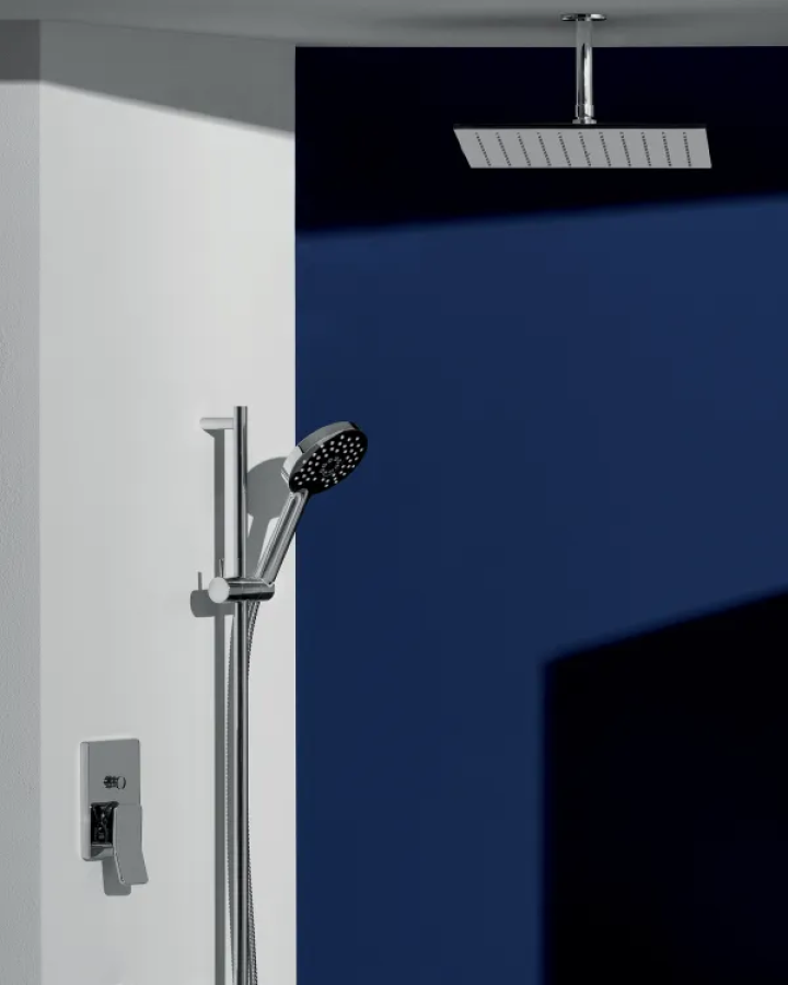 Верхний душ Zucchetti Shower квадратный, 400x400 мм, с системой защиты от накипи, толщина 8 мм, с доступом для обслуживания, из латуни, цвет Brushed Metal Black - изображение 1