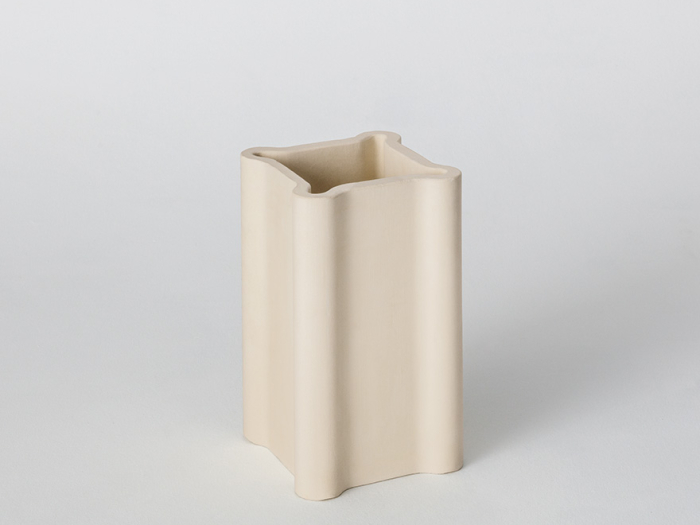 На изображении товар Mutina Керамика Renga Ivory 15x25 от официального представителя в Москве