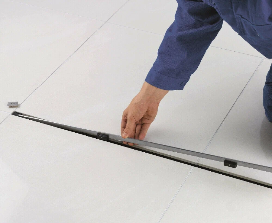 Декоративная вставка Viega Advantix Vario Visign SR1, 300 - 1200 мм, для лотков встраиваемых в пол, цвет сталь неполированная - изображение 3