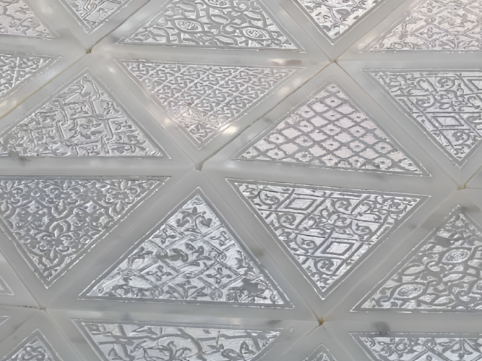 На изображении товар Akros Venezia Камень Dogma Classic Pulsar T3D Bianco Carrara Silver от официального представителя в Москве