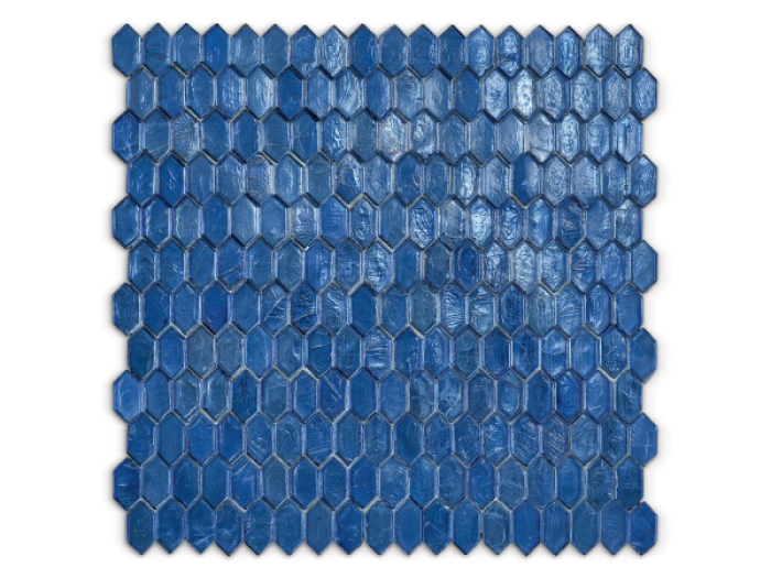 На изображении товар Sicis Стеклянная мозаика Crystal Larimar chips size 31x15 mm sheet size 304x300 mm от официального представителя в Москве