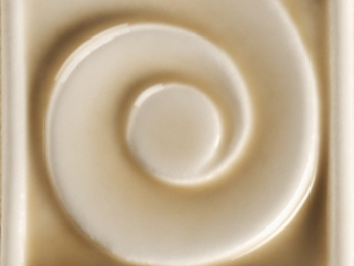 На изображении товар CERAMICHE GRAZIA Вставка ESSENZE ONDA TOZZETTO 5,5X5,5 GELSOMINO от официального представителя в Москве