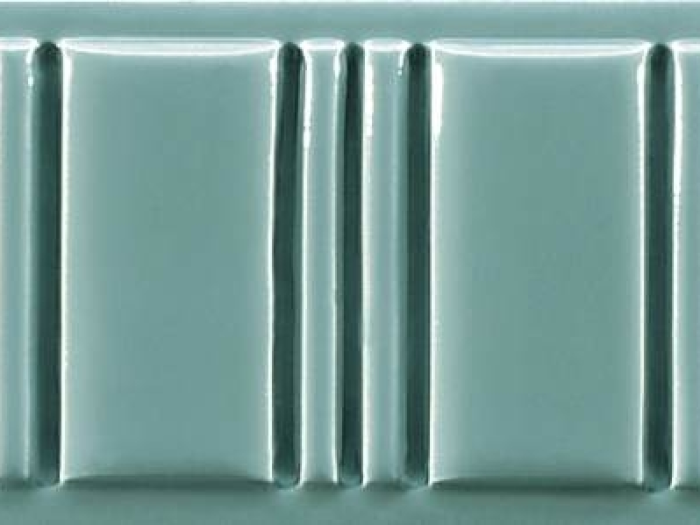 На изображении товар CERAMICHE GRAZIA Бордюр FORMAE PANTHEON 6,5X26 MIST от официального представителя в Москве