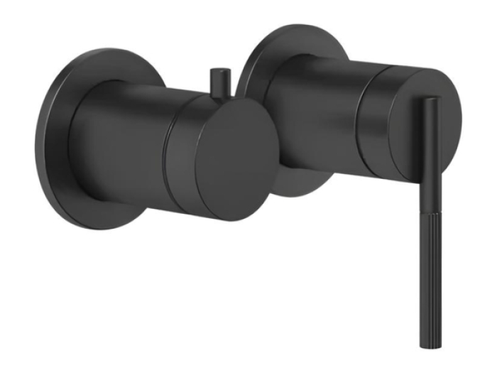 На изображении товар Cмеситель Gessi Ingranaggio, настенный, с переключателем ванна-душ, встраиваемый, цвет Matte Black от официального представителя в Москве