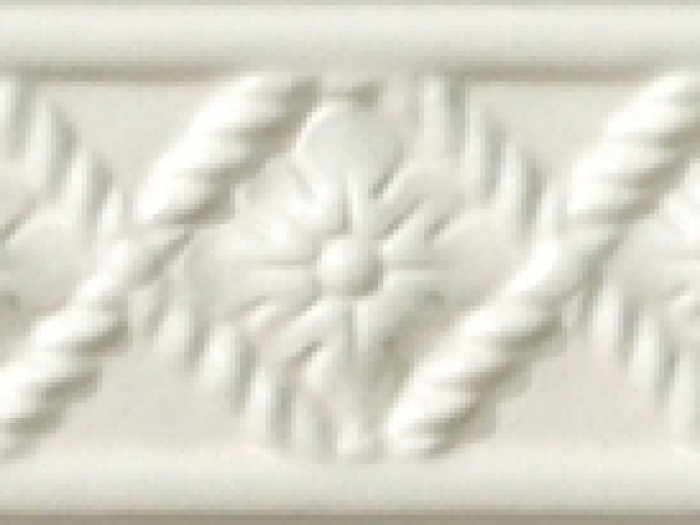 На изображении товар CERAMICHE GRAZIA Бордюр AMARCORD IGEA 5X20 BIANCO MATT. от официального представителя в Москве