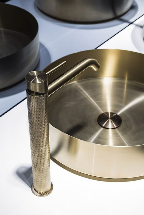 Смеситель для раковины Gessi316, высокий, с длинным изливом, без донного клапана, цвет Brushed Brass PVD - изображение 1