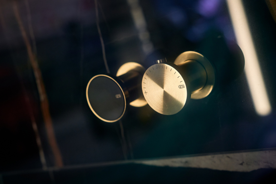 Термостат Gessi Origini, настенный, на 2 выхода, цвет Brushed Brass PVD - изображение 1