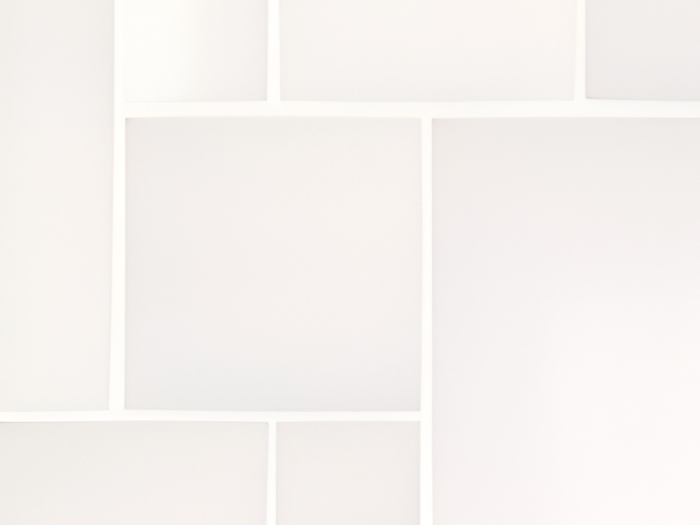 На изображении товар Micro. Керамогранит Microtiles X4 Offset Mix Glaze White 35,1x30,1 от официального представителя в Москве