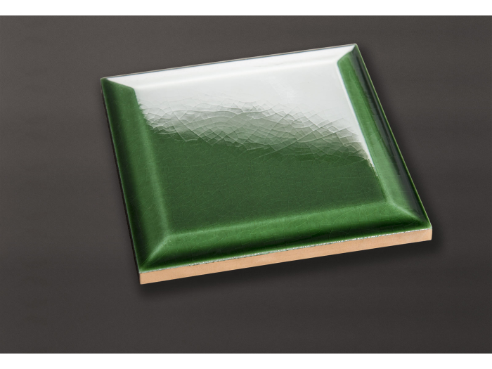 На изображении товар Etruria Керамическая плитка VICTORIA 15X15 Diamantato Emerald Green Craquele' от официального представителя в Москве