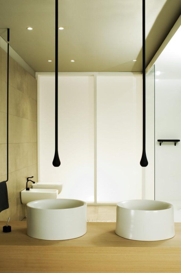 Излив для раковины Gessi Goccia, потолочный, 1600 мм, с удалённым управлением арт. 33700 (не входит в комплект), цвет Matte Black - изображение 1