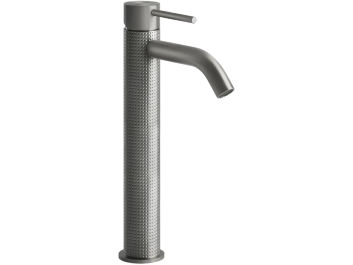 На изображении товар Cмеситель для раковины Gessi316, высокий, без донного клапана, с соединительными шлангами, цвет Steel Brushed от официального представителя в Москве